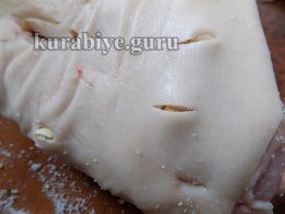 Рулька в медово-горчичном соусе