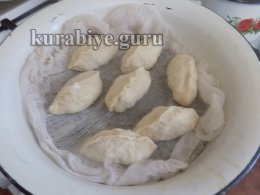 Вареники на пару з вишнями 
