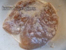Куриная котлета со спагетти из цуккини 