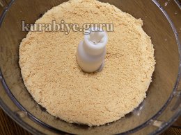 Йогуртовый пирог с малиновым кули 