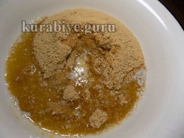 Йогуртовый пирог с малиновым кули 
