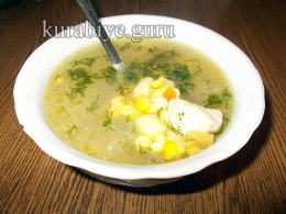 Куриный суп со свежей кукурузой