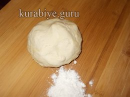 Пиріжки з баклажанами та помідорами