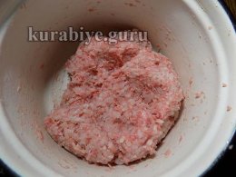 Голубці з м'ясом і чеддером по-креольські 