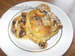 Курка під грибним соусом у духовці