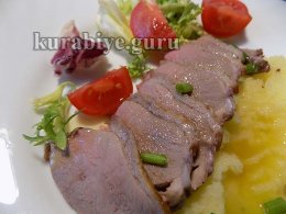 Утиная грудка с апельсиново-чайным соусом