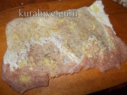 М'ясний рулет із свинини з начинкою 