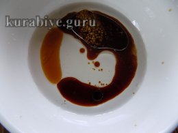 Курячий салат із лисичками