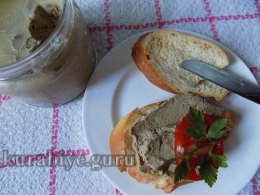 Паштет із курячої печінки з карамелізованою цибулею