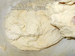 Батон с чесноком и зеленью в духовке