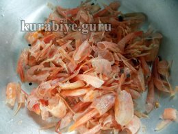 Бутерброды  с креветочным маслом и икрой мойвы 