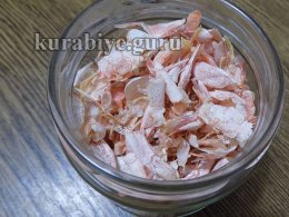 Бутерброды  с креветочным маслом и икрой мойвы 