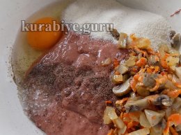 Печінкові оладки з грибами 