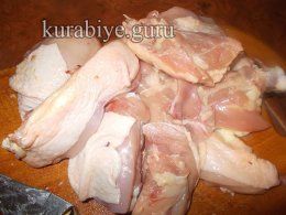 Рис із куркою у горщику запечені у духовці