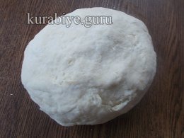 Тарталетки з грушею та горгонзолою
