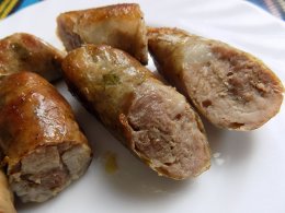 Домашня ковбаса зі свинини у духовці