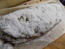 Традиційний німецький штолен з марципаном 