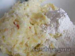 Сирники незвичні з картоплею та яблуками 