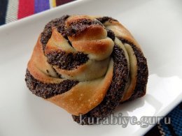 Спіральні булочки з маком