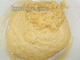 Банановий пиріг з ірискою
