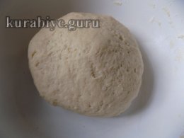 Чесночные булочки с копчёной грудинкой и сыром