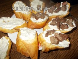 Брускетта с говядиной