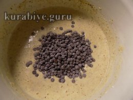 Сливовий пиріг з горіхами та шоколадом 