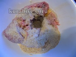 Фрикадельки с моцареллой и чесночным хлебом