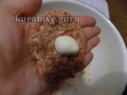 Фрикадельки с моцареллой и чесночным хлебом
