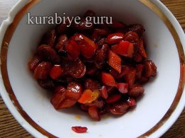 Грінки з сиром і яйцем на сковороді