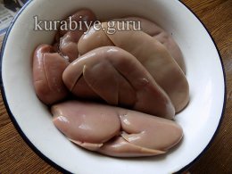 Почки с грибами в сметанном соусе