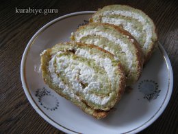 Кабачковий рулет із сирною начинкою
