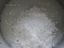 Пирог с творожной начинкой