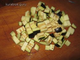 Сир халумі смажений на сковороді з овочевим рагу