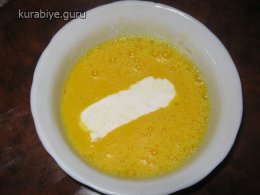 Сир халумі смажений на сковороді з овочевим рагу