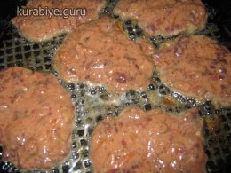 Печінкові оладки з грибами 