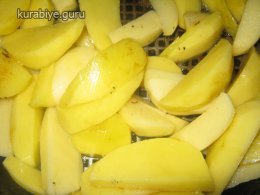 Свинина тушкована з овочами