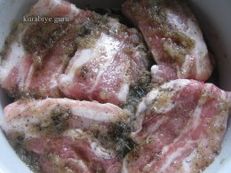 Свинячі реберця барбекю у духовці