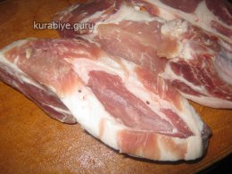 Котлета зі свинини на кісточці в горіховій паніровці