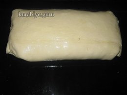 Пиріг з куркою та грибами з листкового тіста 