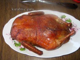 Качка фарширована рисом і грибами