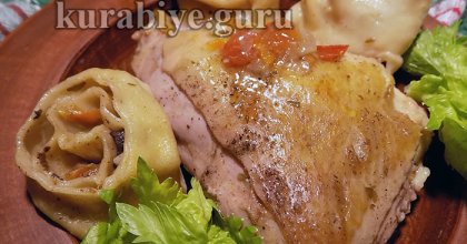 Курица с рулетиками из теста с начинкой