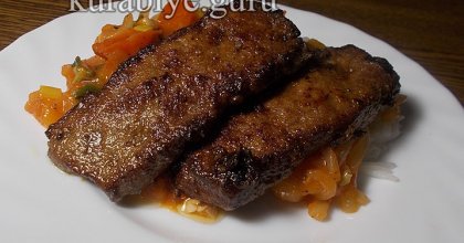 Жареная печень с томатным соусом
