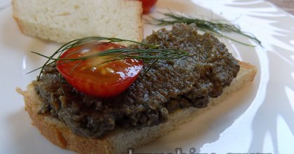 Паштет із баклажанів і курячої печінки 