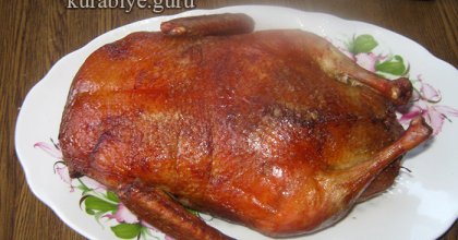 Утка без костей, фаршированная рисом с грибами 