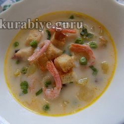 Суп с морепродуктами и зелёным горошком 