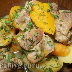 Осеннее рагу, свинина тушеная с яблоками 