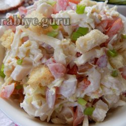 Салат із копченою куркою та капустою