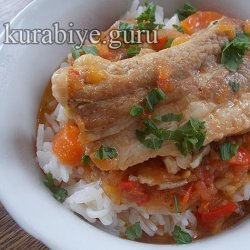 Свиные рёбрышки в томатном соусе