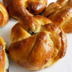 Плетінка з шоколадною начинкою